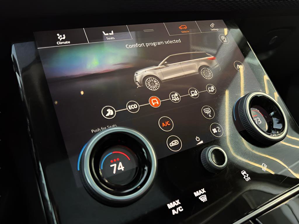 Used 2018 Land Rover Range Rover Velar S image 46