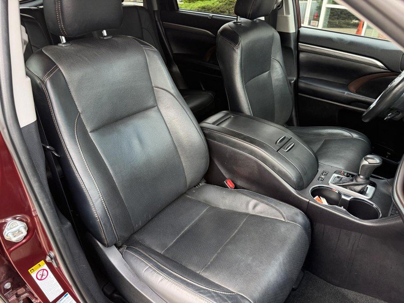 Used 2019 Toyota Highlander Limited Platinum AWD/4WD image 11