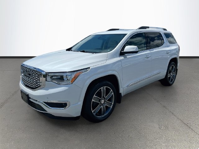 Used 2019 GMC Acadia Denali w/ Technology Package AWD/4WD image 3