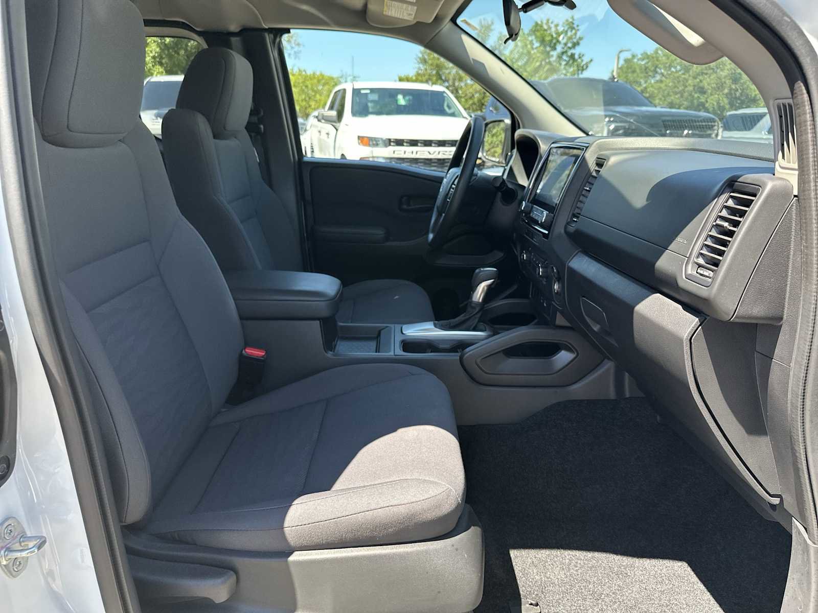Used 2024 Nissan Frontier S RWD image 19