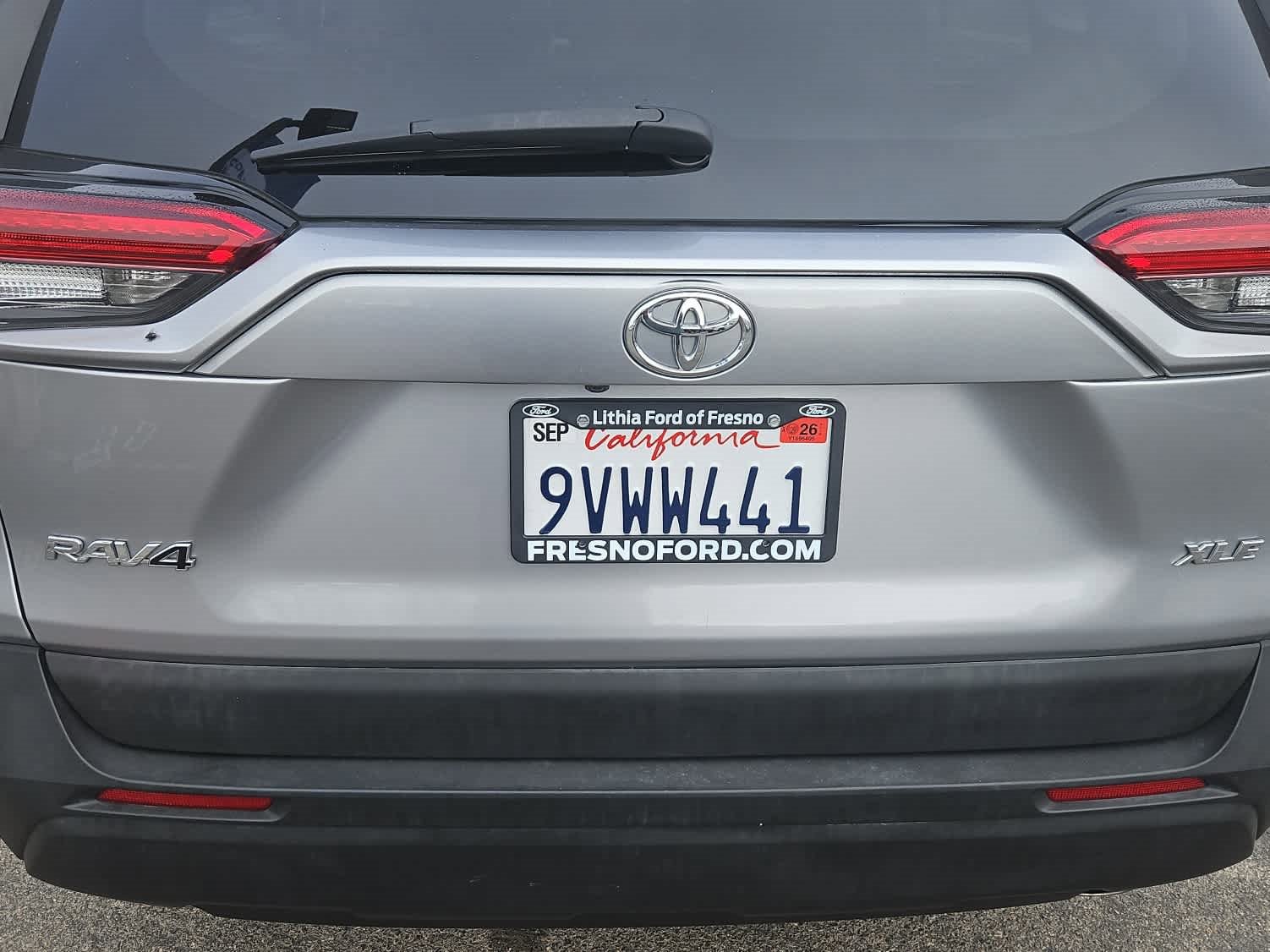 Used 2020 Toyota RAV4 XLE image 8