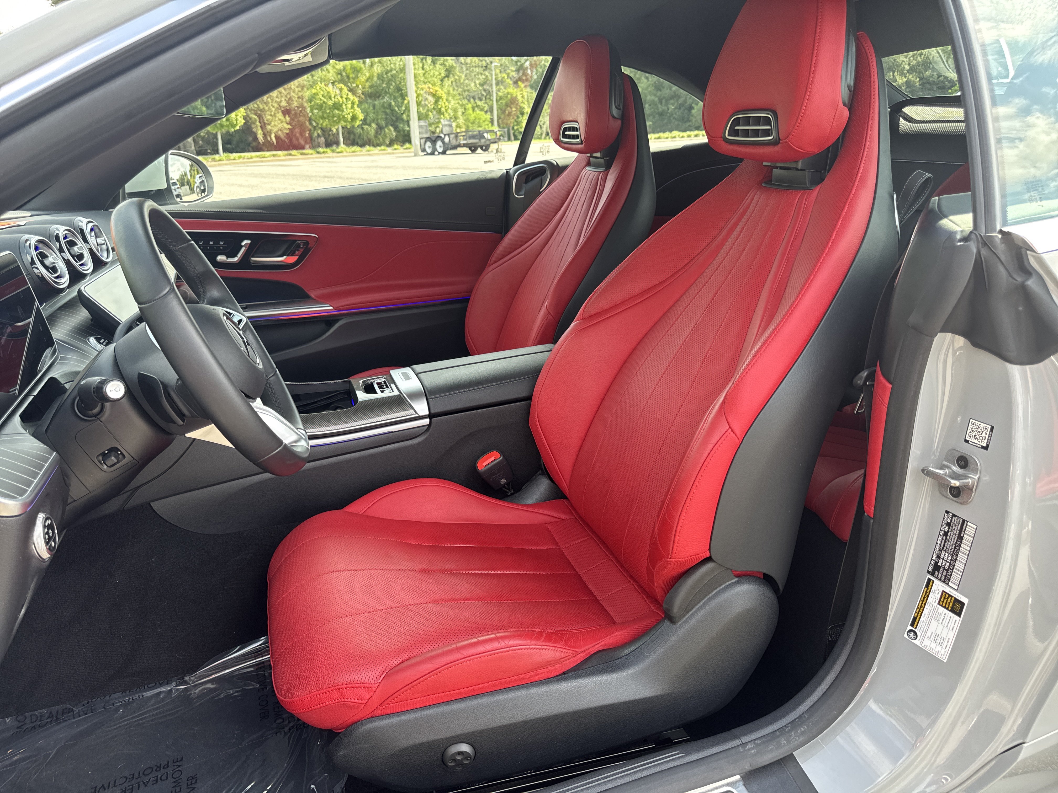 Used 2024 Mercedes-Benz CLE 300 4MATIC Cabriolet image 13