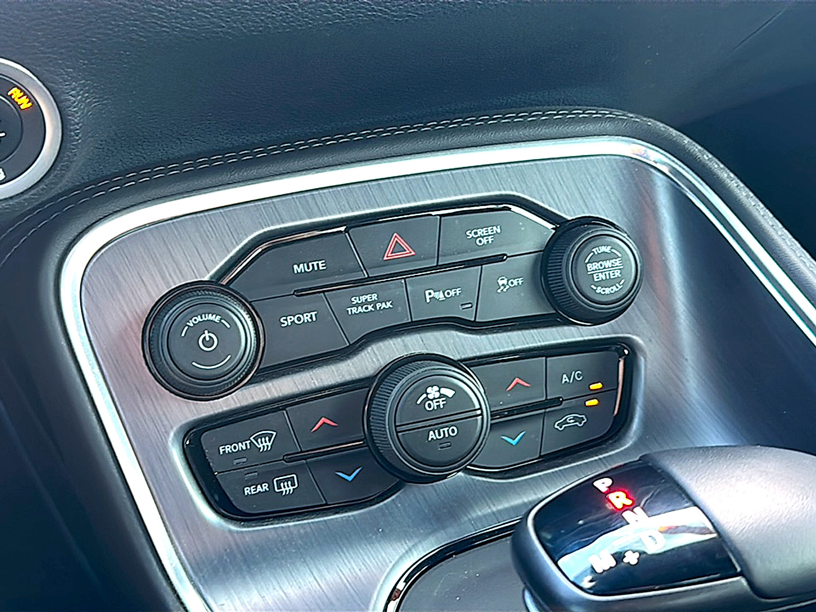 Used 2018 Dodge Challenger R/T Plus RWD image 33