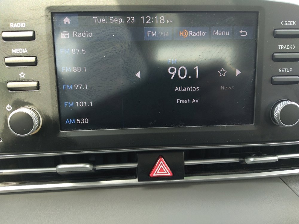 Used 2024 Hyundai Elantra SE image 25