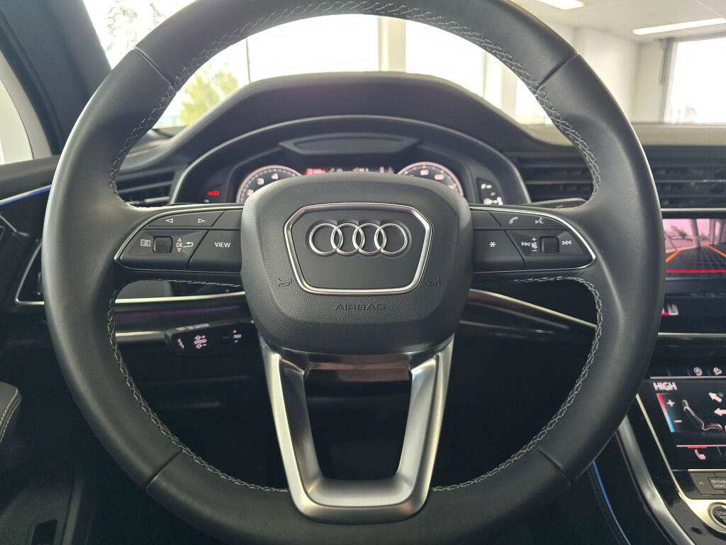 Used 2025 Audi Q7 3.0T Premium Plus image 26
