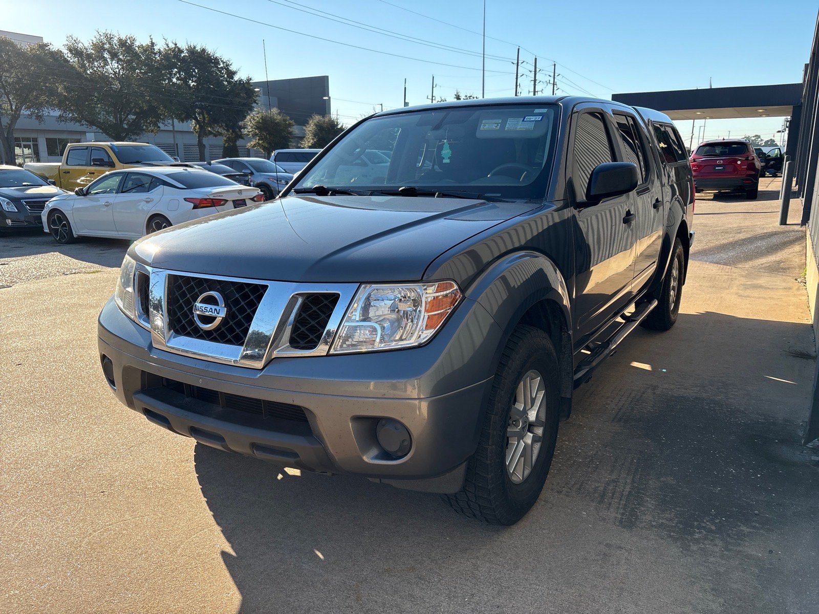 Used 2019 Nissan Frontier SV AWD/4WD image 2