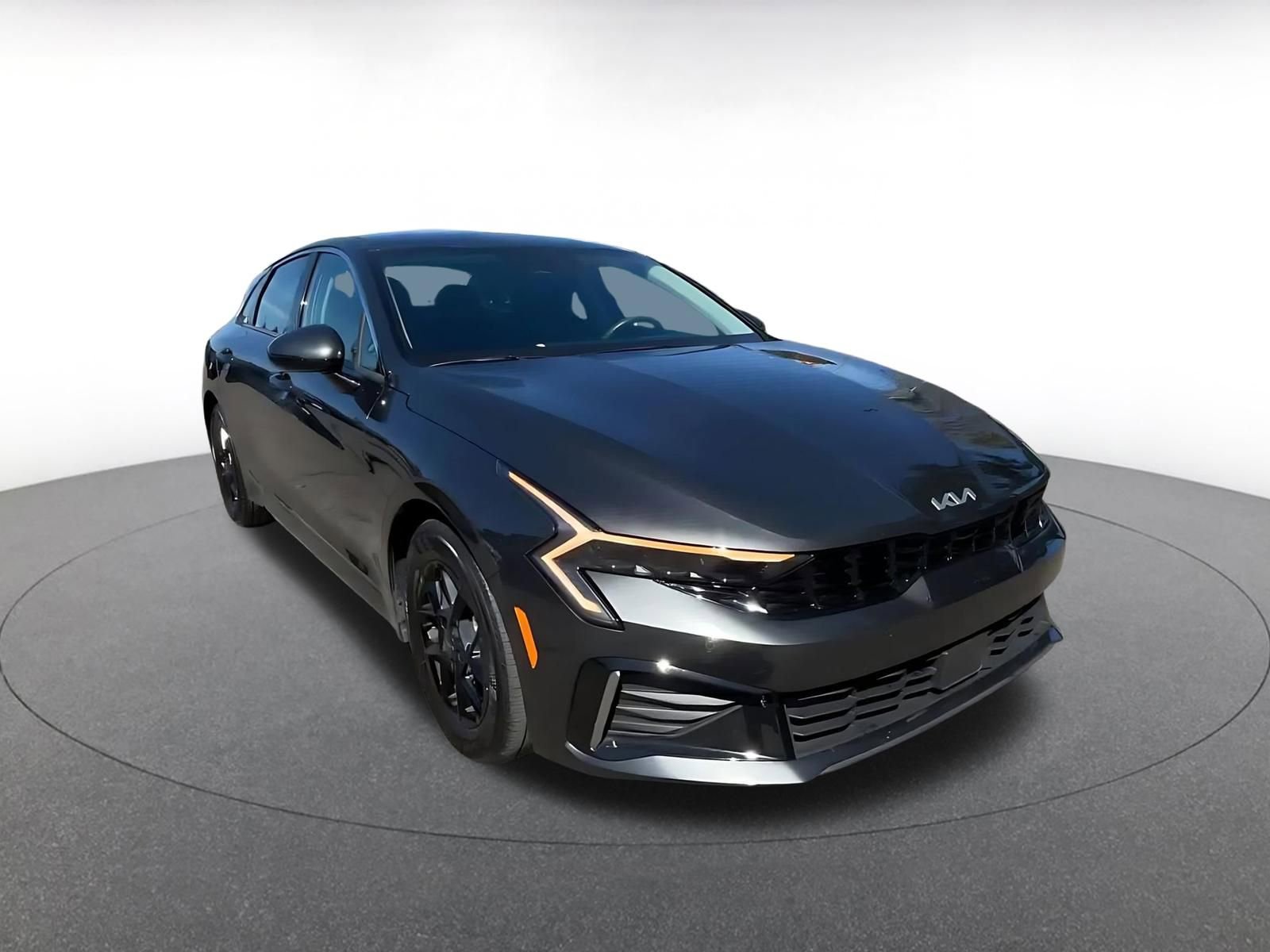 Used 2025 Kia K5 LXS image 3