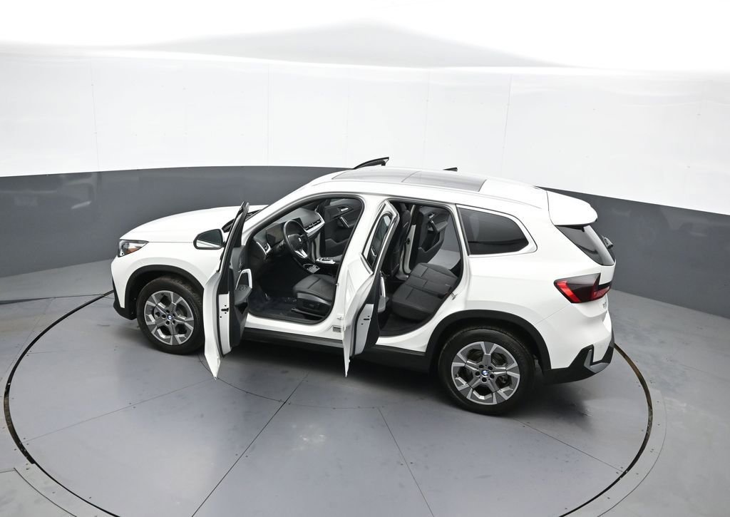 Used 2023 BMW X1 xDrive28i w/ Convenience Package AWD/4WD image 46