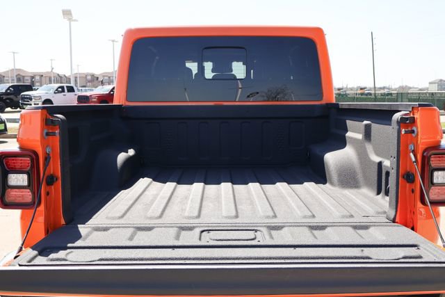 Used 2025 Jeep Gladiator Sport image 8