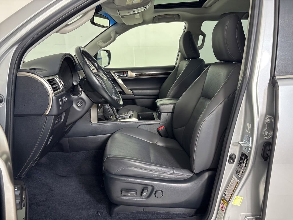 Used 2019 Lexus GX 460 w/ Navigation Package AWD/4WD image 15