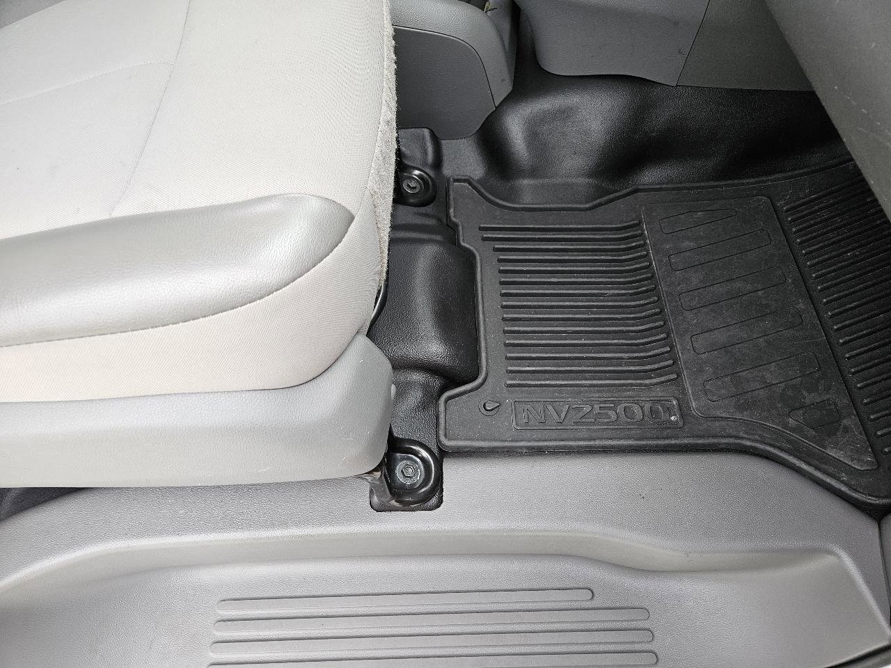 Used 2019 Nissan NV 2500 SV RWD image 27