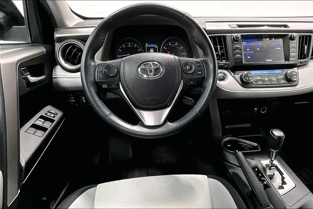 Used 2018 Toyota RAV4 XLE image 7