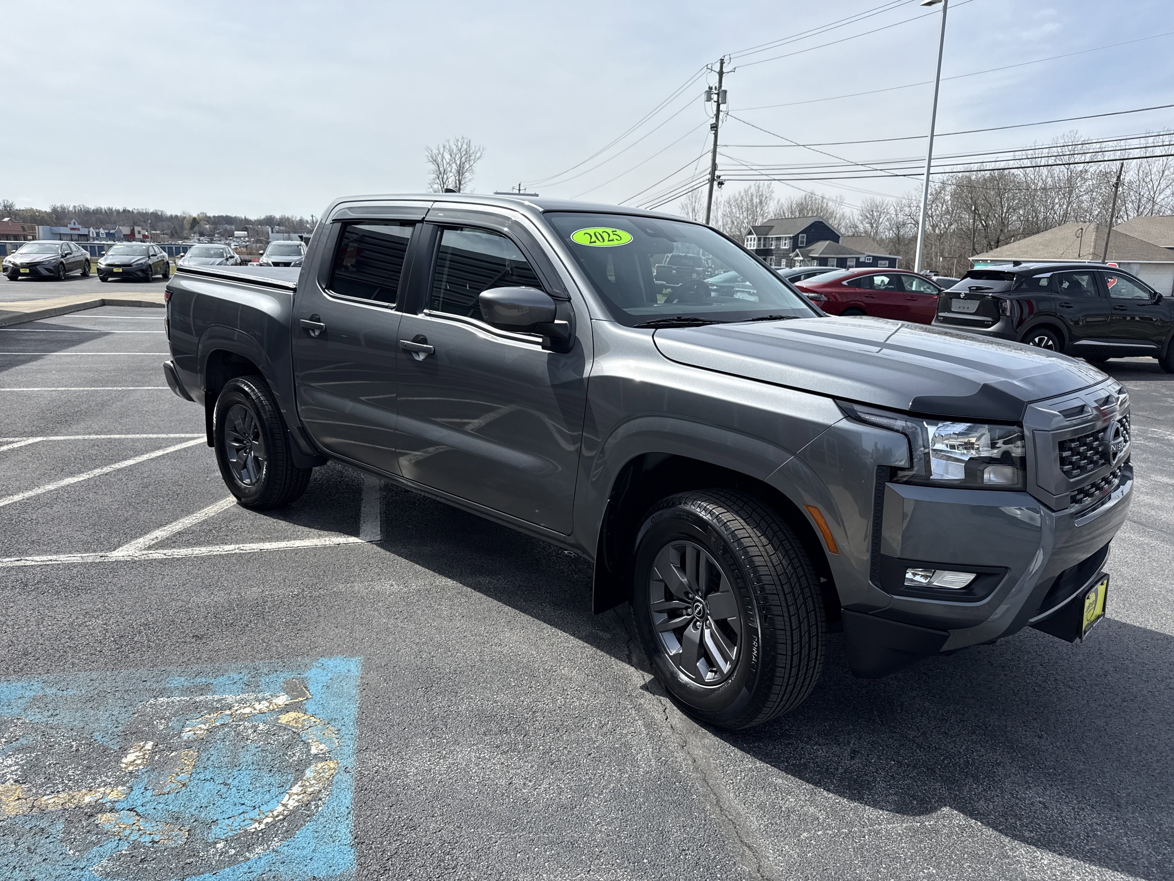 Used 2025 Nissan Frontier SV w/ SV Convenience Package image 17