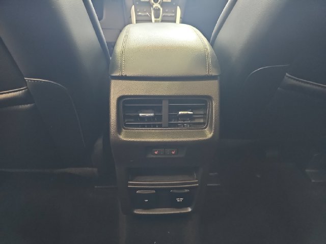 Used 2018 Ford Edge Titanium w/ Equipment Group 301A AWD/4WD image 42