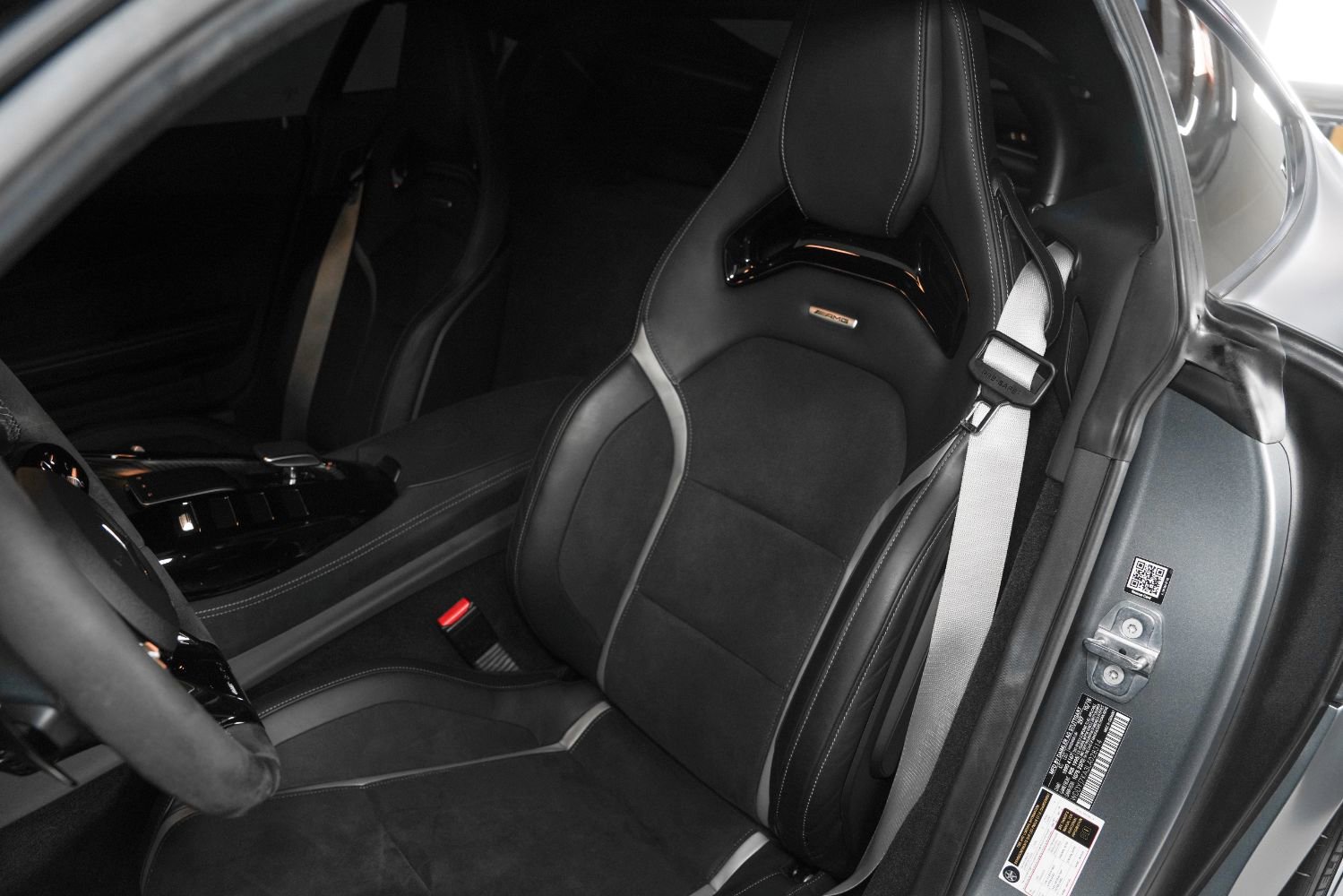 Used 2020 Mercedes-Benz AMG GT R image 37
