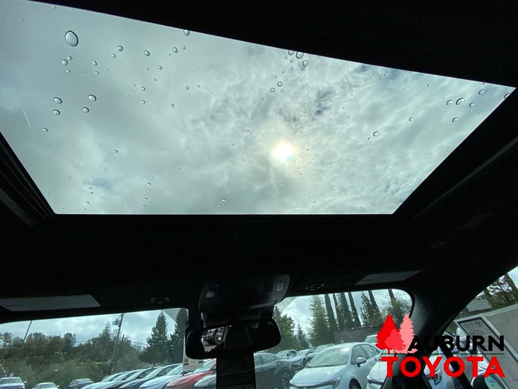 New 2026 Toyota Sienna Platinum AWD/4WD image 32