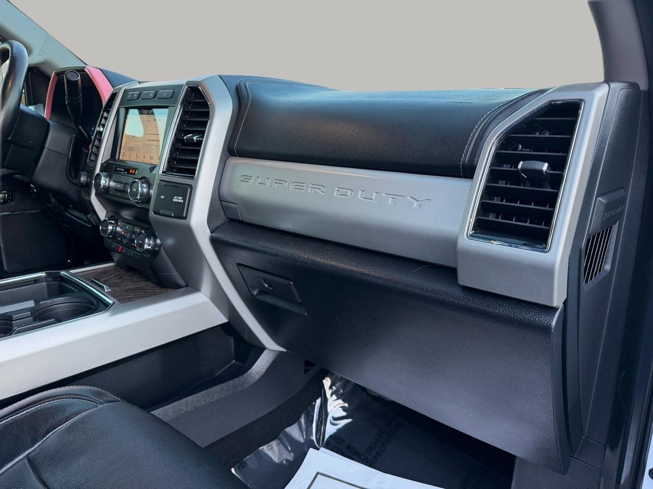 Used 2019 Ford F250 Lariat w/ Lariat Ultimate Package image 59