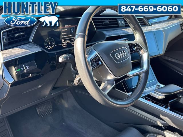 Used 2019 Audi e-tron Prestige w/ Prestige Package image 26