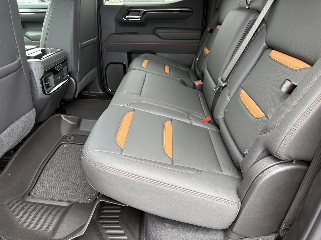 New 2026 GMC Sierra 1500 AT4 w/ Technology Package AWD/4WD image 18