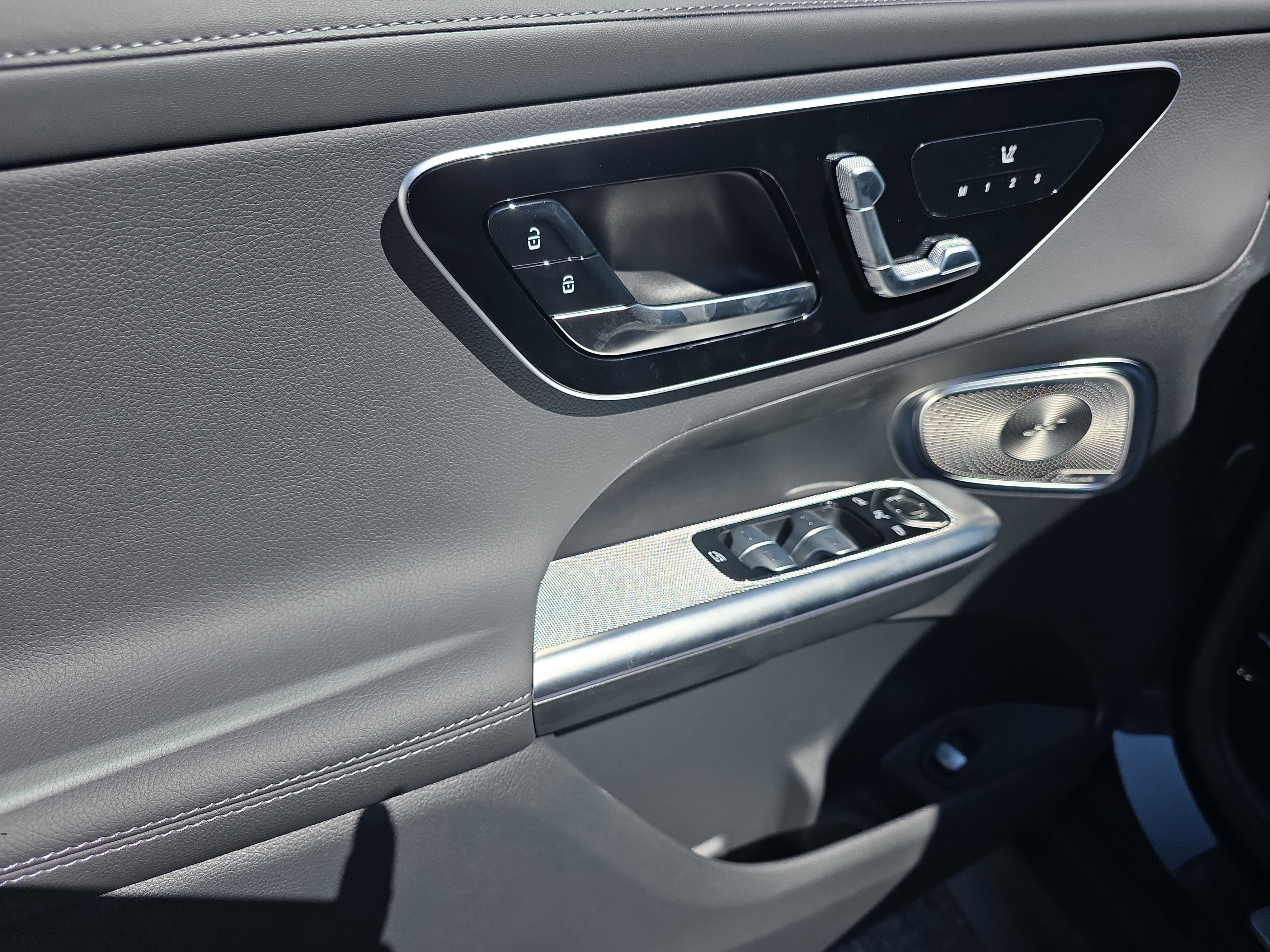 Used 2026 Mercedes-Benz GLC 300 4MATIC image 16