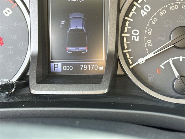 Used 2018 Toyota Tacoma TRD Off-Road image 11