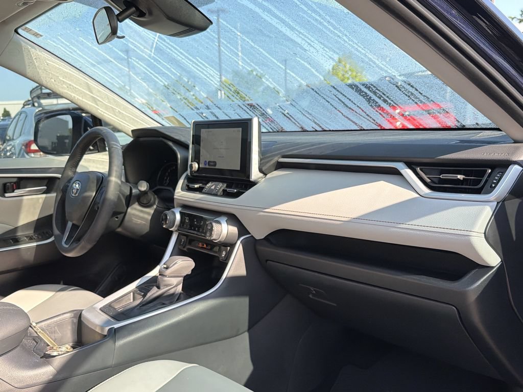 Used 2025 Toyota RAV4 XLE Premium FWD image 16