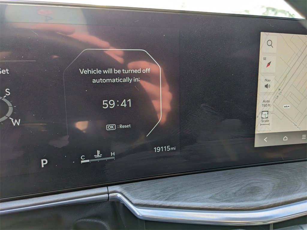 Certified 2025 Kia Sorento SX Prestige image 39