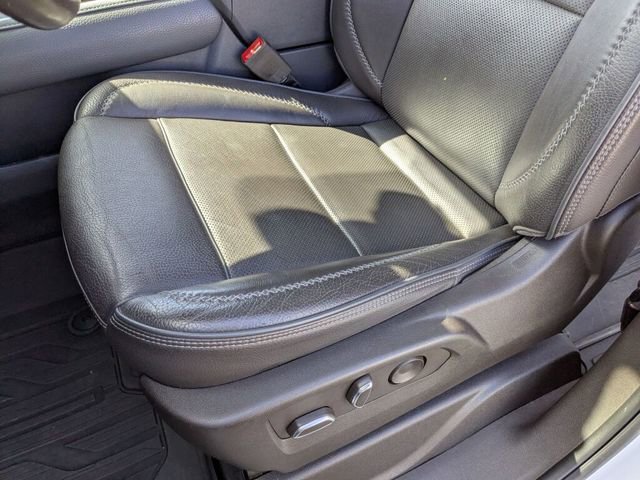 Used 2022 GMC Yukon XL Denali w/ Denali Premium Package image 31