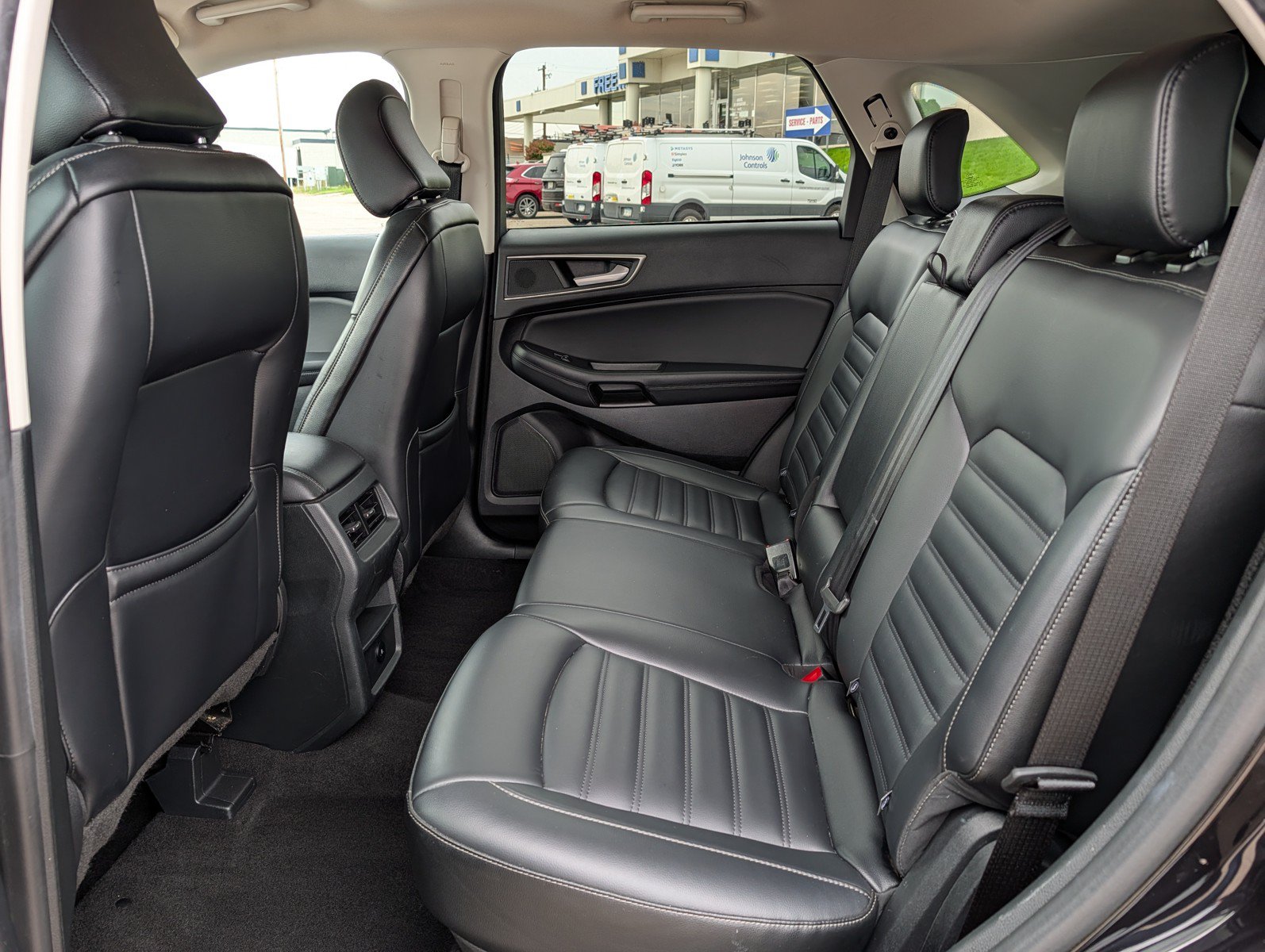 Used 2024 Ford Edge SEL AWD/4WD image 16
