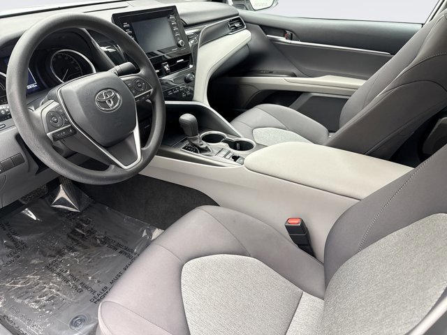 Used 2021 Toyota Camry LE image 10