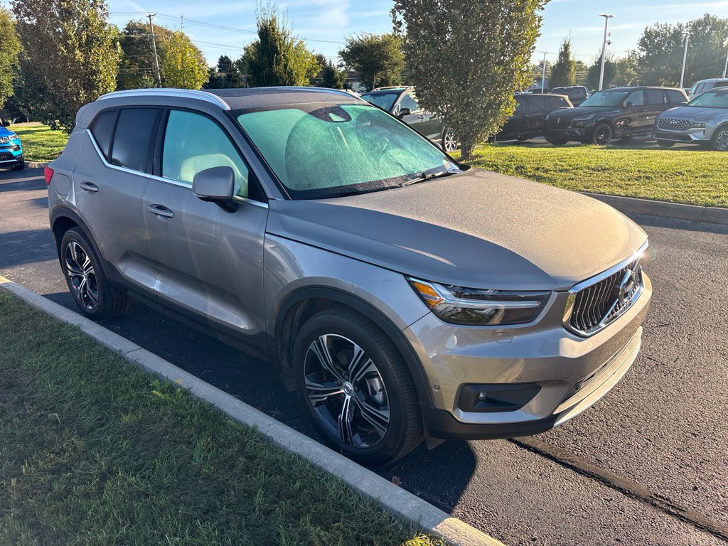 Used 2021 Volvo XC40 T5 Inscription w/ Advanced Package AWD/4WD image 3