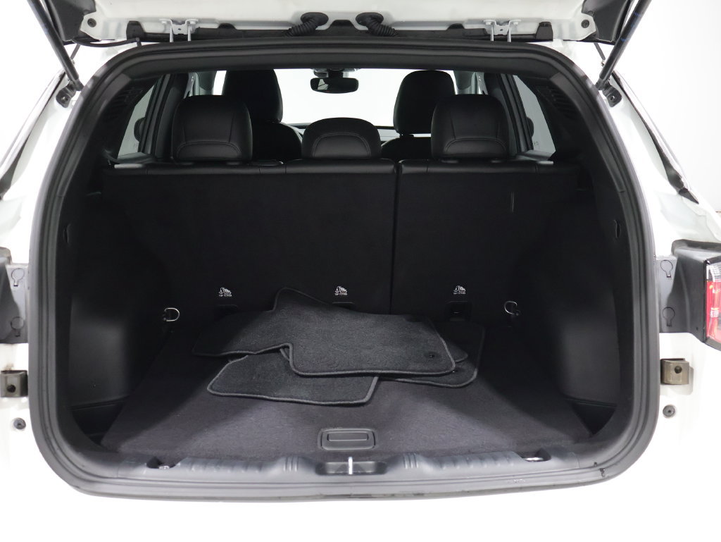 Used 2025 Jeep Compass Limited AWD/4WD image 4