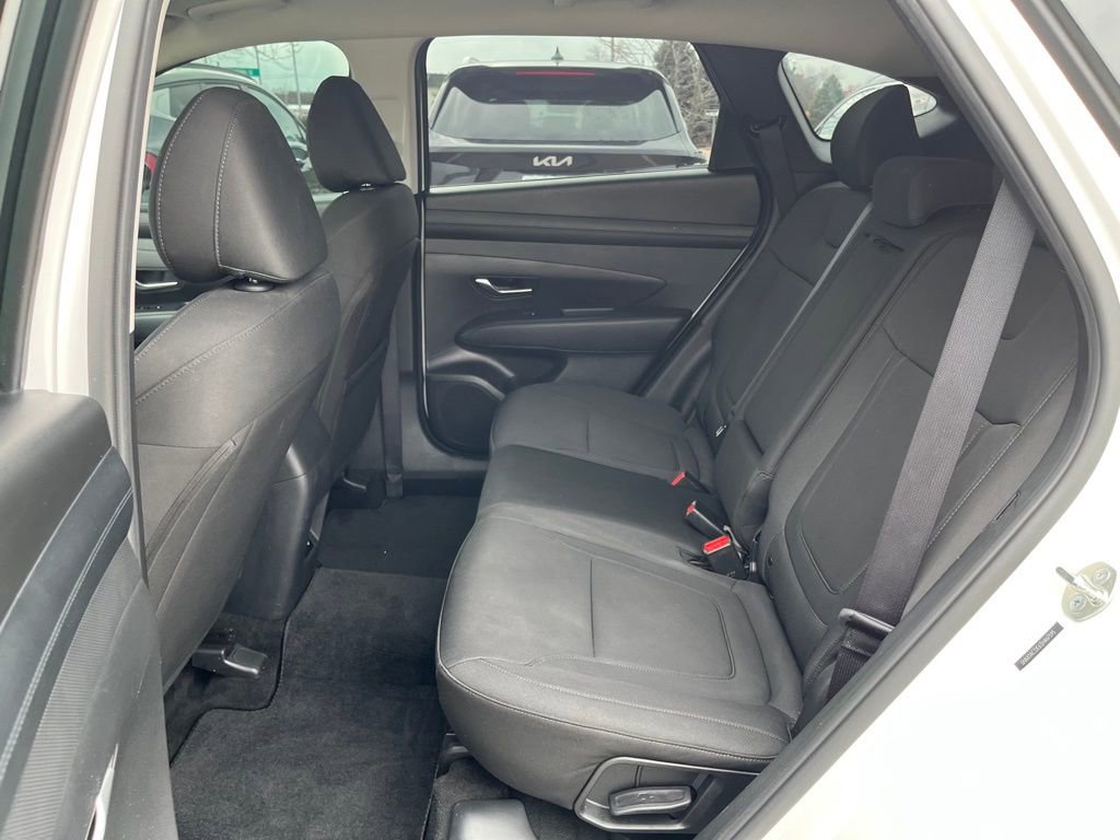 Used 2025 Hyundai Tucson SE image 25