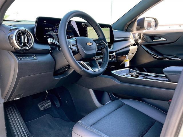 New 2026 Chevrolet Equinox LT w/ Convenience Package II FWD image 8