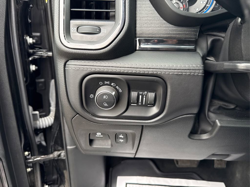 Used 2022 RAM 1500 Limited image 27