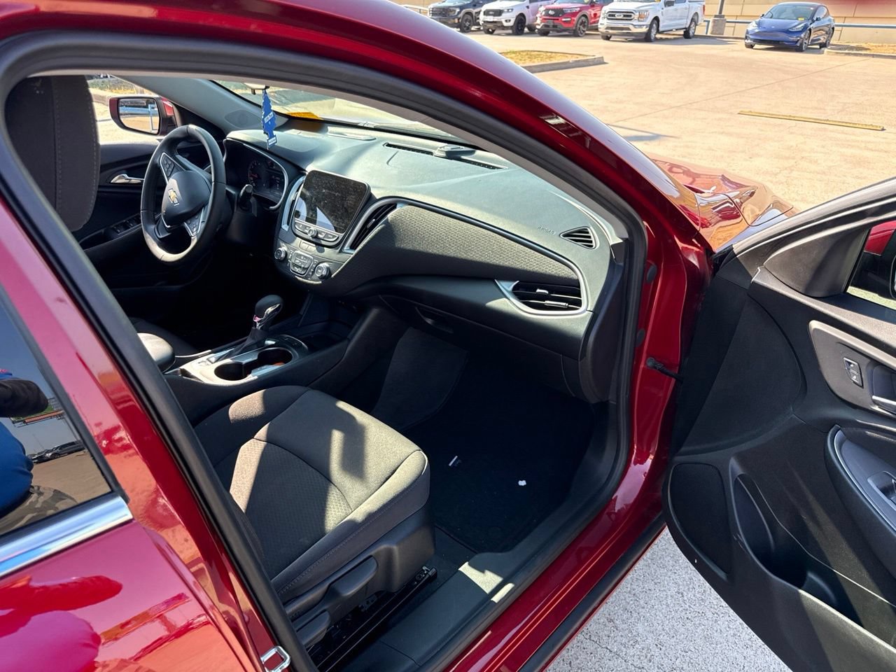 Used 2024 Chevrolet Malibu RS FWD image 15