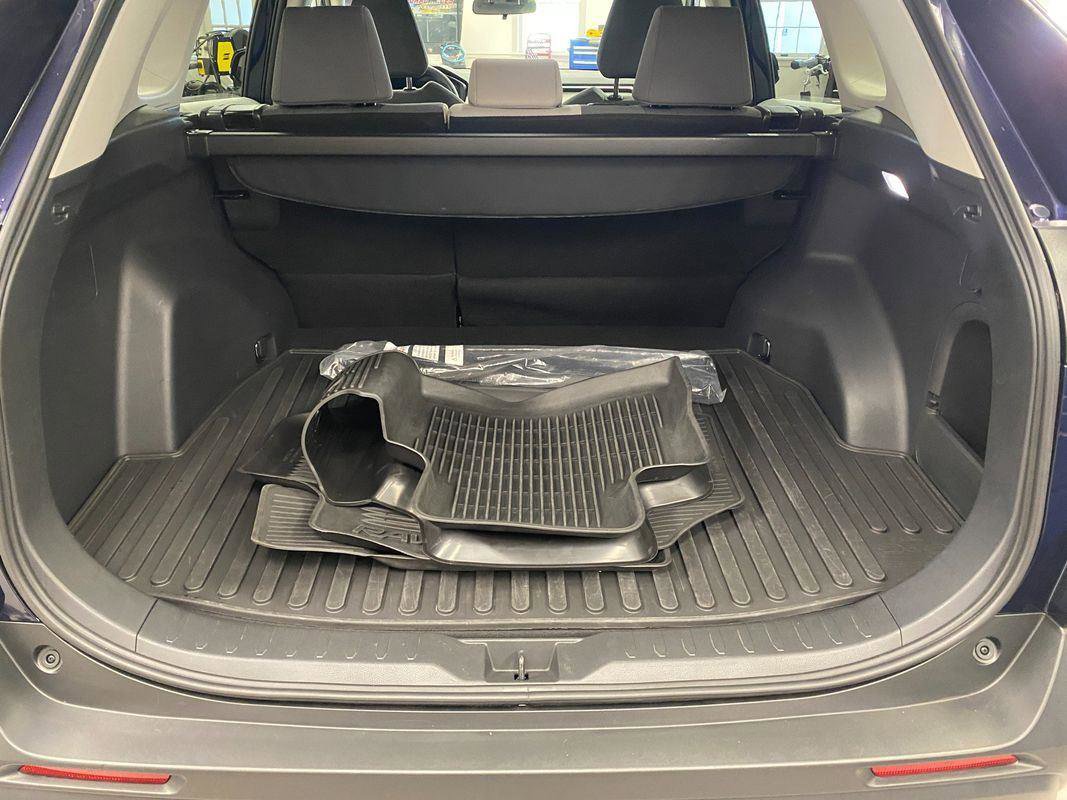 Used 2025 Toyota RAV4 XLE image 15