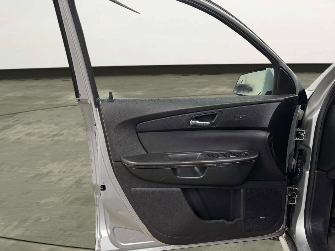 Used 2012 GMC Acadia Denali image 13