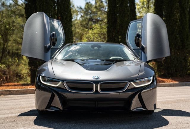 Used 2019 BMW i8 Base image 20