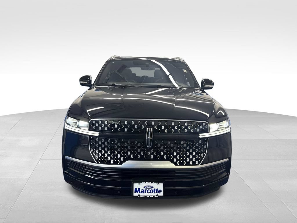 Used 2025 Lincoln Navigator L Reserve AWD/4WD image 9