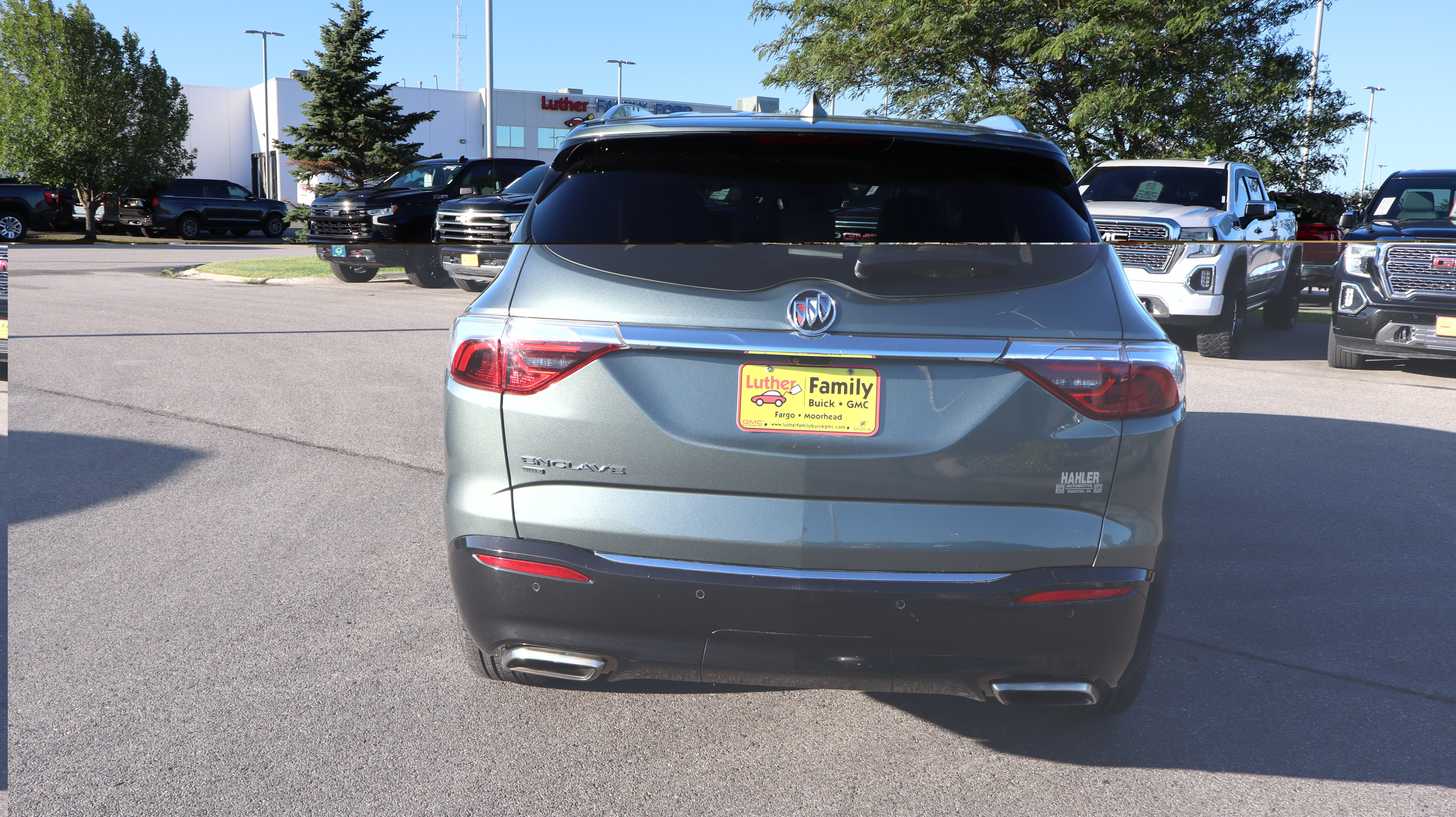 Certified 2022 Buick Enclave Premium w/ Surround and Sites Package AWD/4WD image 6