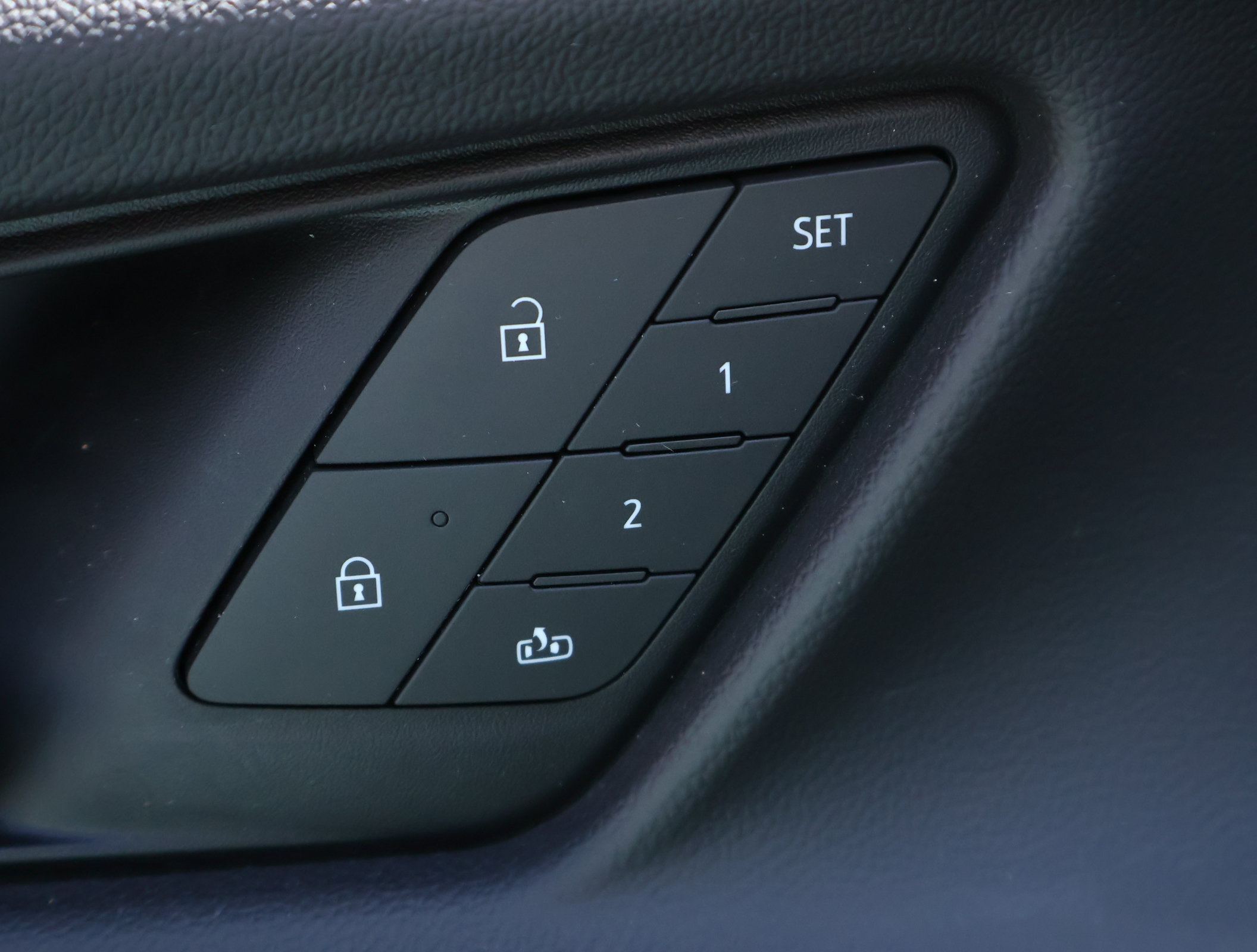Used 2026 Chevrolet Equinox RS w/ Convenience Package III FWD image 9