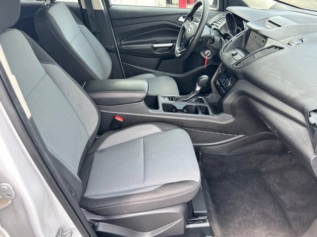 Used 2017 Ford Escape SE w/ Equipment Group 201A AWD/4WD image 45