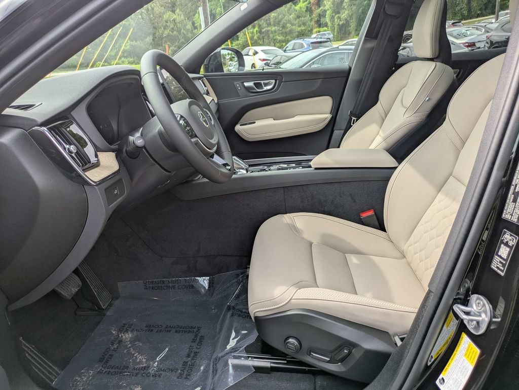 New 2026 Volvo XC60 B5 Core w/ Protection Package Premier AWD/4WD image 21