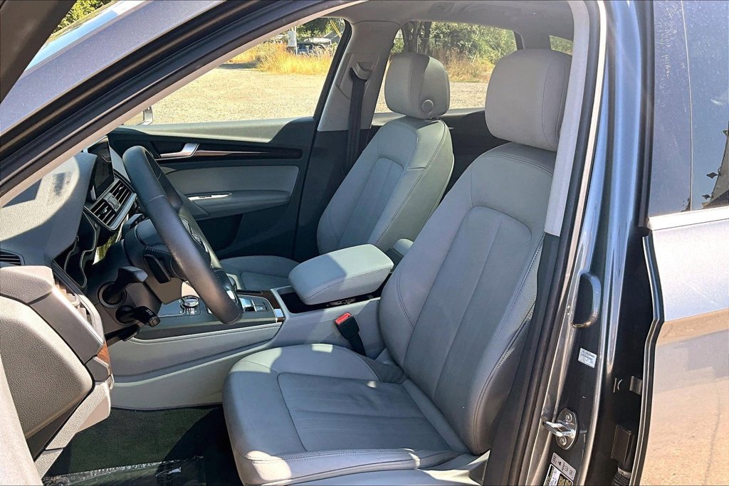 Used 2019 Audi Q5 2.0T Premium Plus w/ Premium Plus Package AWD/4WD image 9