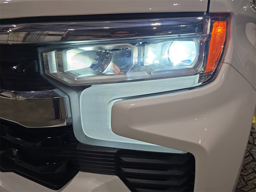 Used 2023 Chevrolet Silverado 1500 LT image 30