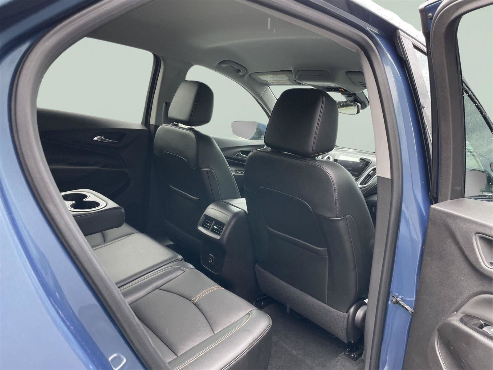Used 2024 Chevrolet Equinox Premier w/ LPO, Floor Liner Package AWD/4WD image 18