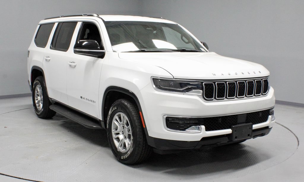 Used 2023 Jeep Wagoneer 2WD image 1