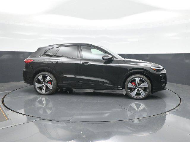 New 2026 Audi SQ5 Prestige AWD/4WD image 8