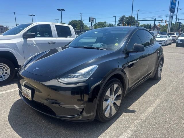 Used 2021 Tesla Model Y Long Range AWD/4WD image 1